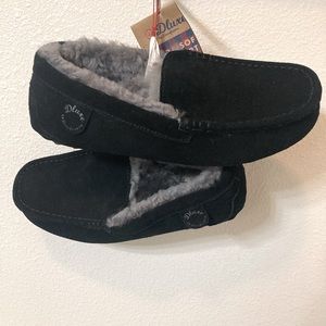 NWT Leather Dearfoams Womens US Size 7